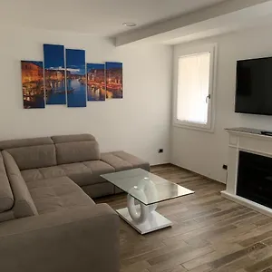 casa-elena-venice.hotelslidodijesolo.com/