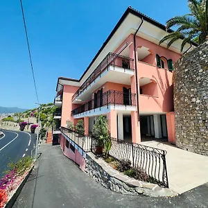 suite-luxury-le-palme-4-sanremo-fronte-mare.hotelitalianriviera.com/